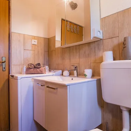Family Friendly House With A Parking Space - 22074 Dom wakacyjny